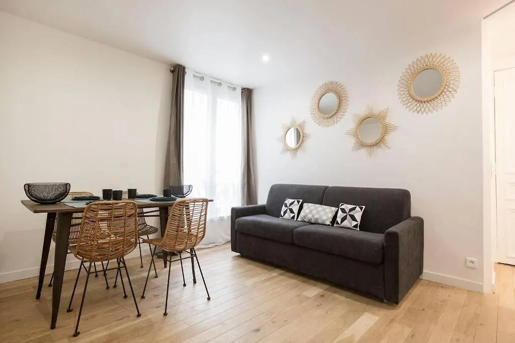 Amazing 6 Pax Place Near Opera location